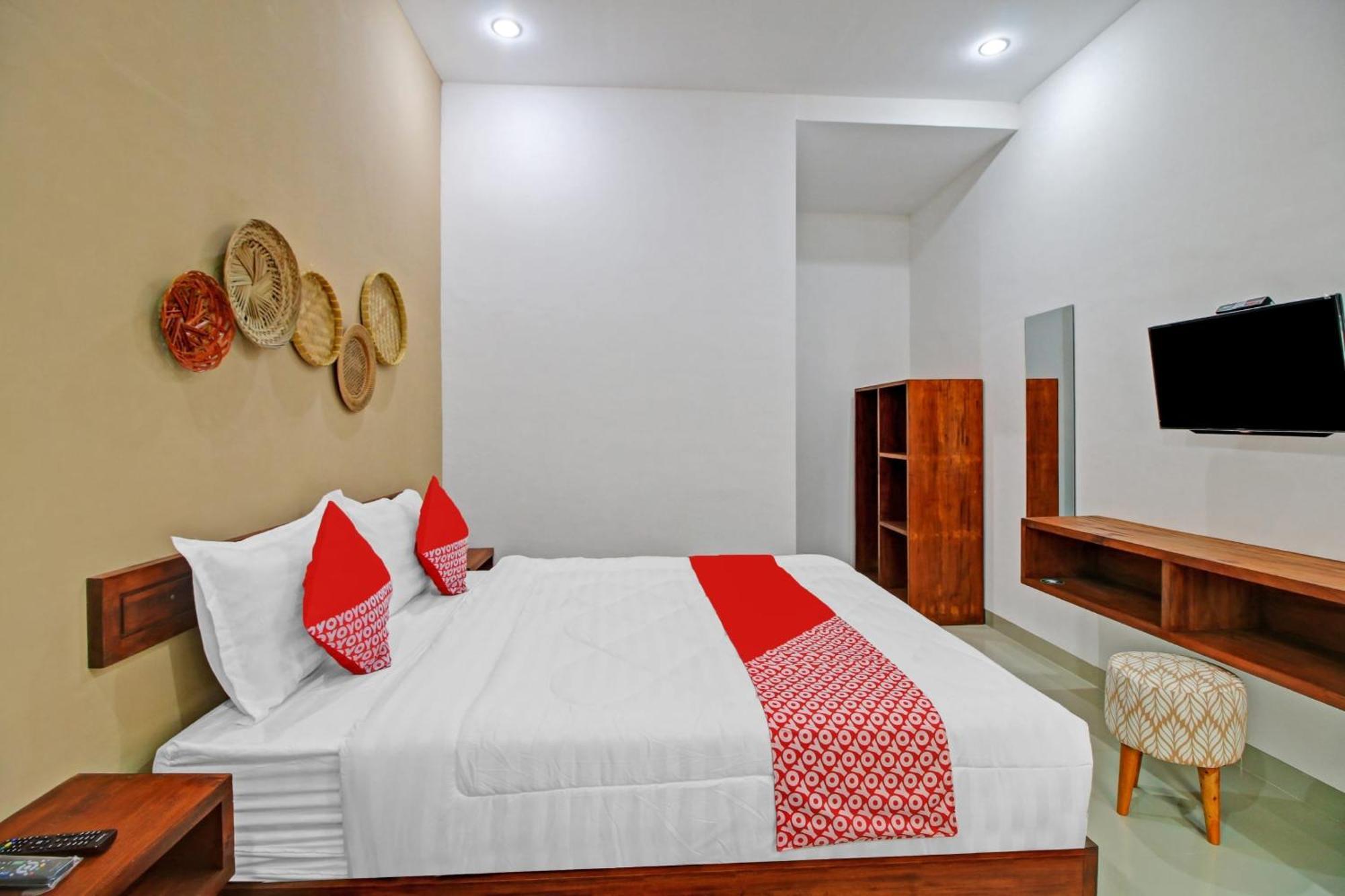Oyo 90820 Madania Guesthouse Syariah Mataram Exterior foto